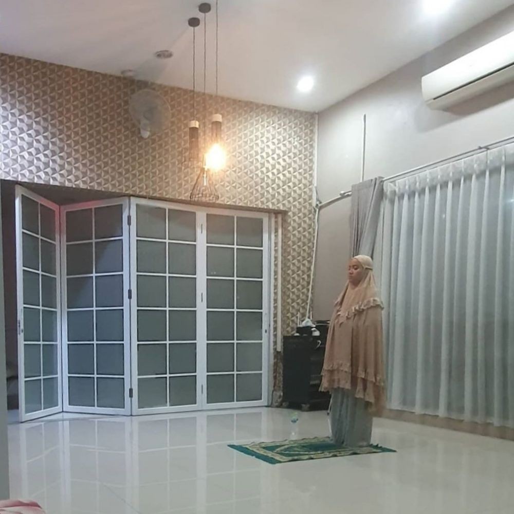 7 Potret rumah Ustaz Yusuf Mansur, luas dan penuh pepohonan