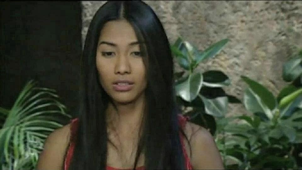 10 Potret lawas Anggun C Sasmi di awal karier, manglingi