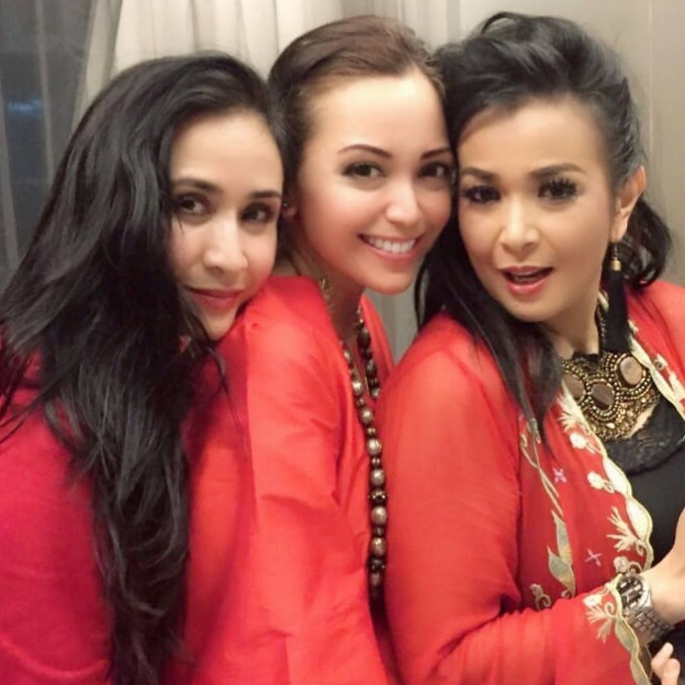 8 Momen Jennifer Jill & saudara kandung, parasnya curi perhatian