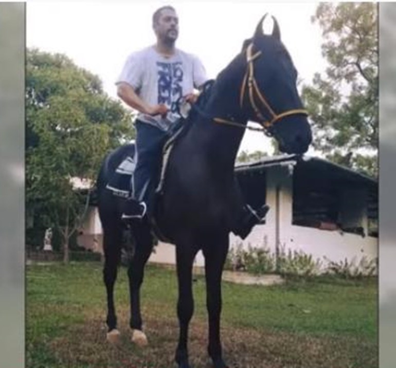 8 Potret apartemen Salman Khan, interiornya mewah