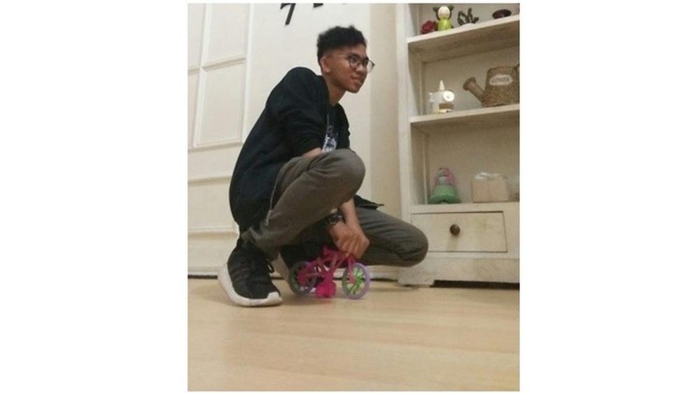 7 Editan main sepeda di luar ruangan, bikin tepuk jidat