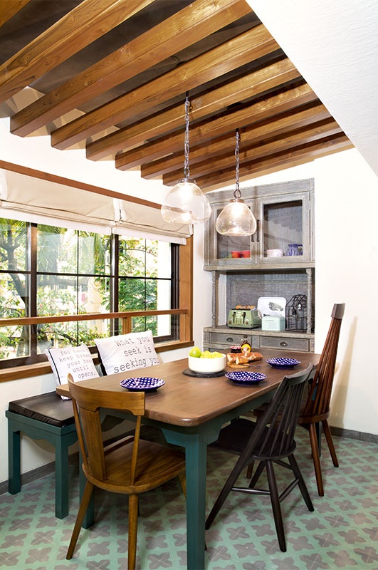 10 Potret apartemen mewah Alia Bhatt, dilengkapi ruang baca