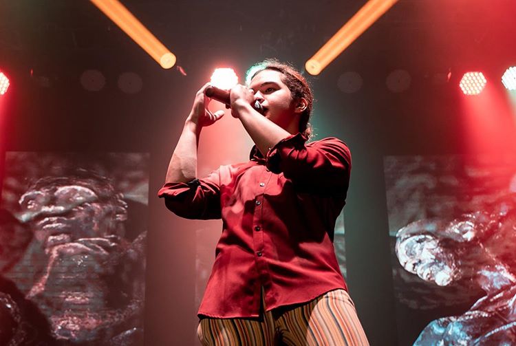 10 Aksi panggung Dul Jaelani ini mengingatkan pada Ahmad Dhani muda