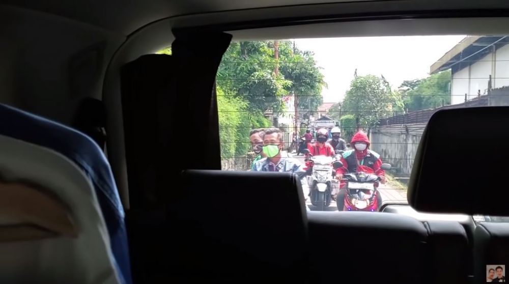 Detik-detik Baim Wong dicegat orang di jalan, paksa minta bantuan