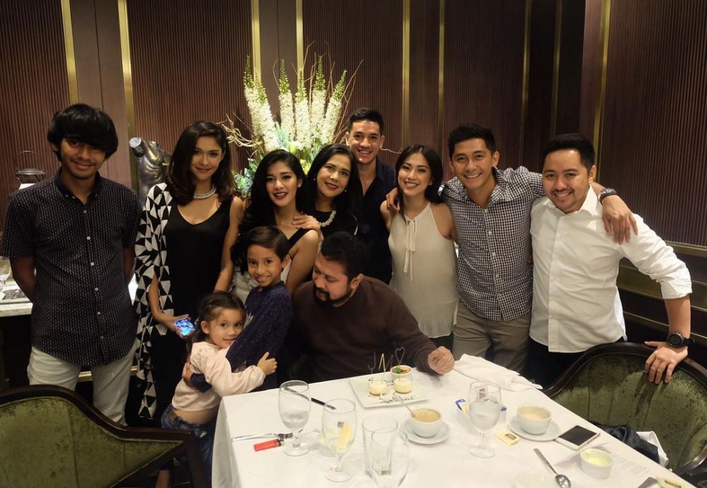 Tak banyak yang tahu, keluarga 5 seleb ini ternyata artis
