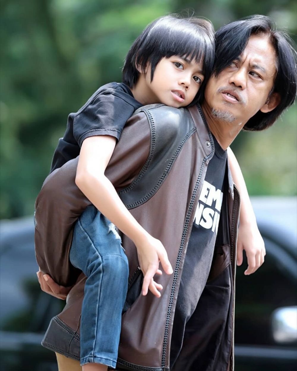 8 Momen Epy Kusnandar & keluarga, paras istri curi perhatian