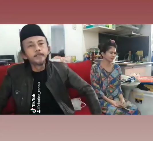 8 Momen Epy Kusnandar & keluarga, paras istri curi perhatian