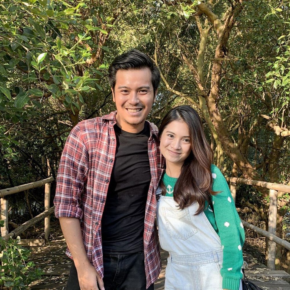 5 Seleb ini jatuh ke pelukan pria kaya usai bercerai di usia muda