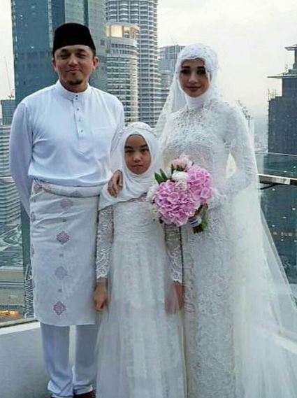 Beda konsep pernikahan 7 seleb Tanah Air di luar negeri, minim tamu