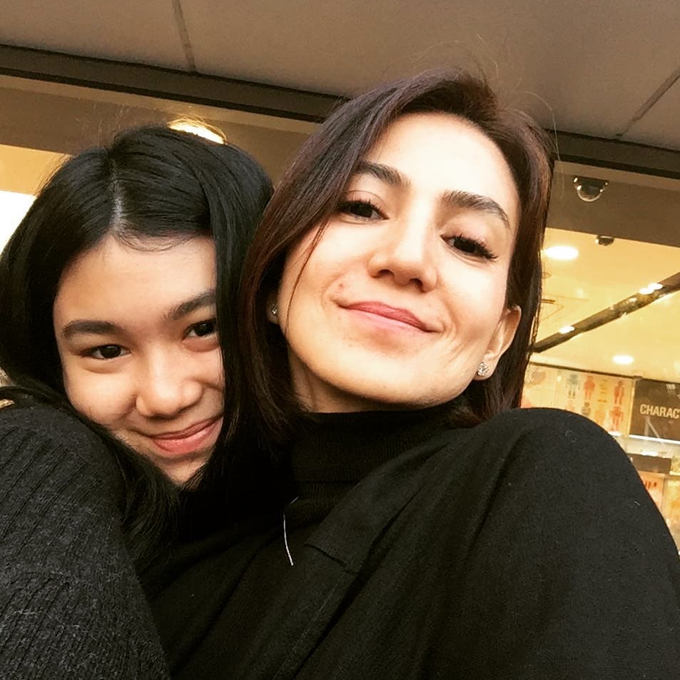 10 Potret cantik Wanda Hamidah dan putrinya, bak kakak adik