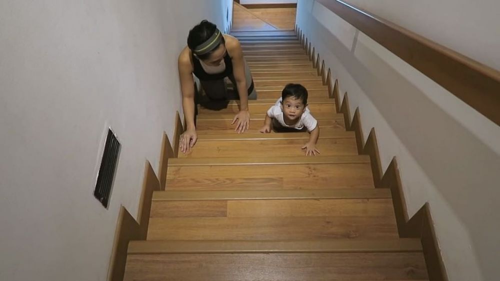 10 Penampakan rumah Andien Aisyah, desainnya etnik tropis