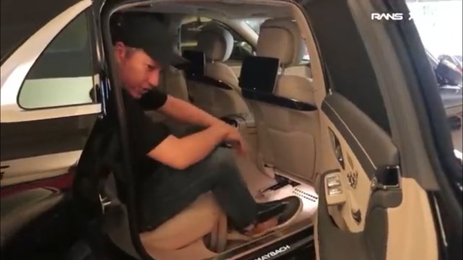 Penampakan garasi mobil Sean Gelael, koleksinya bikin melongo