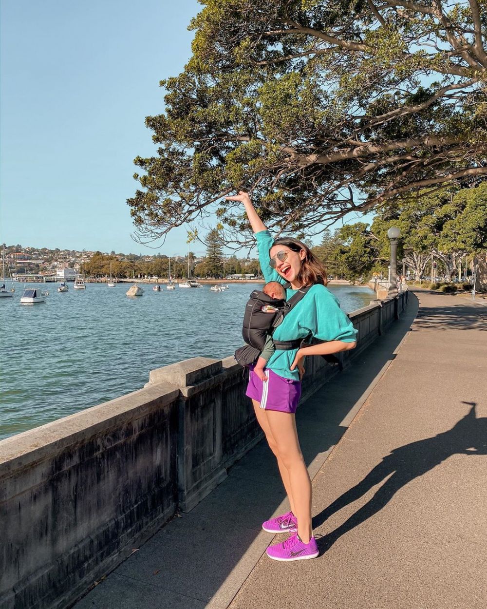 Jadi ibu baru, ini 10 momen Acha Sinaga momong anak