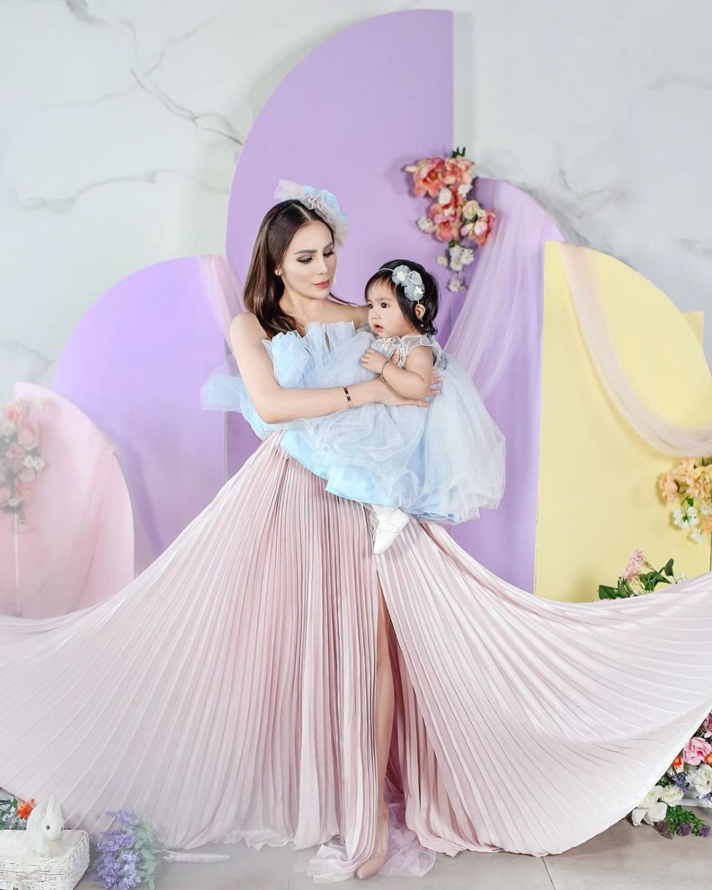 5 Pemotretan anak Momo Geisha bak putri raja, menggemaskan