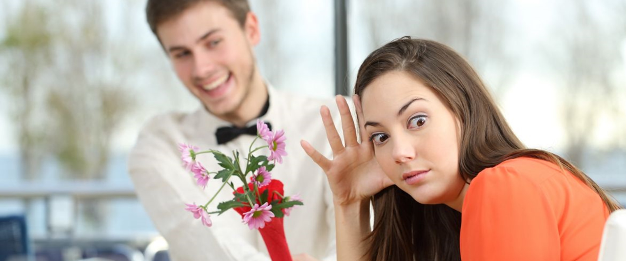 10 Jawaban pas mantan ngajak balikan, bikin ketawa move on