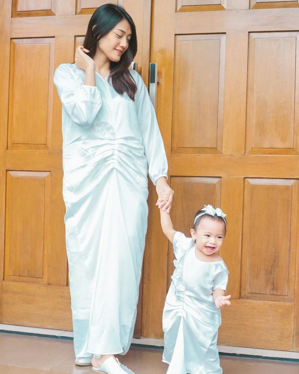 5 Potret baby bump Anissa Aziza, stylish dan elegan