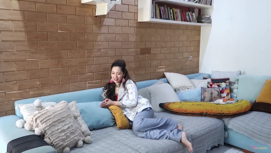 12 Potret rumah Hesti Purwadinata, kamar mandinya curi perhatian