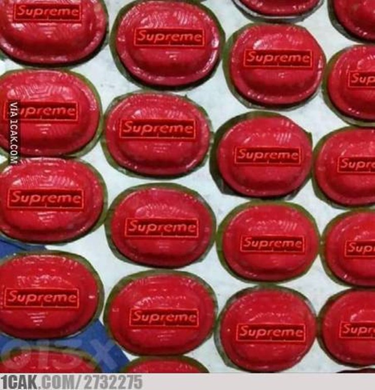 10 Potret lucu bikin kue absurd ini kocaknya mengocok perut