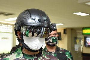 Helm canggih TNI cegah corona, bisa deteksi suhu tubuh jarak 10 meter