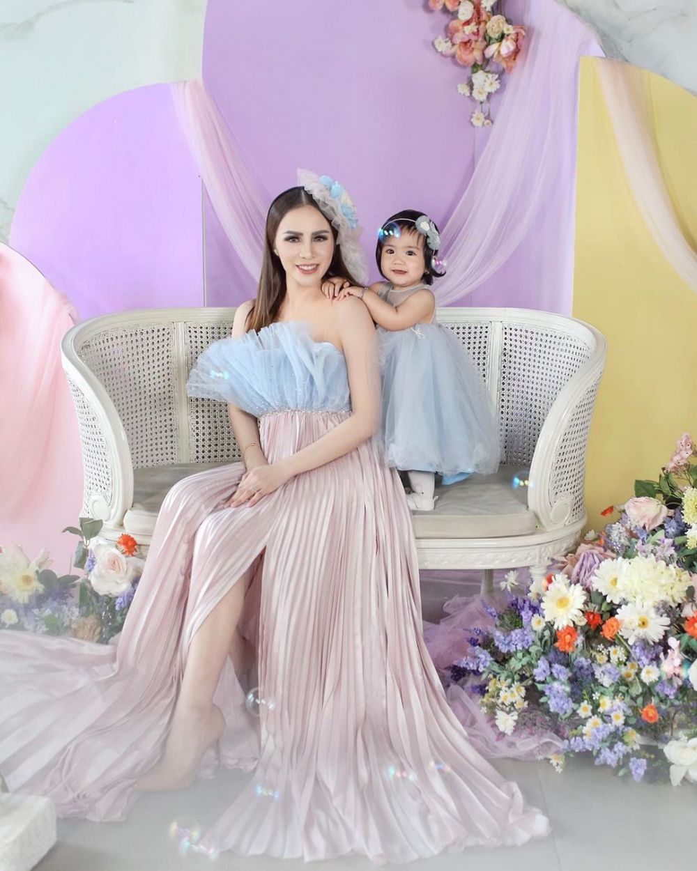 Gaya pemotretan 8 balita seleb ini bikin gemas, fotogenik banget