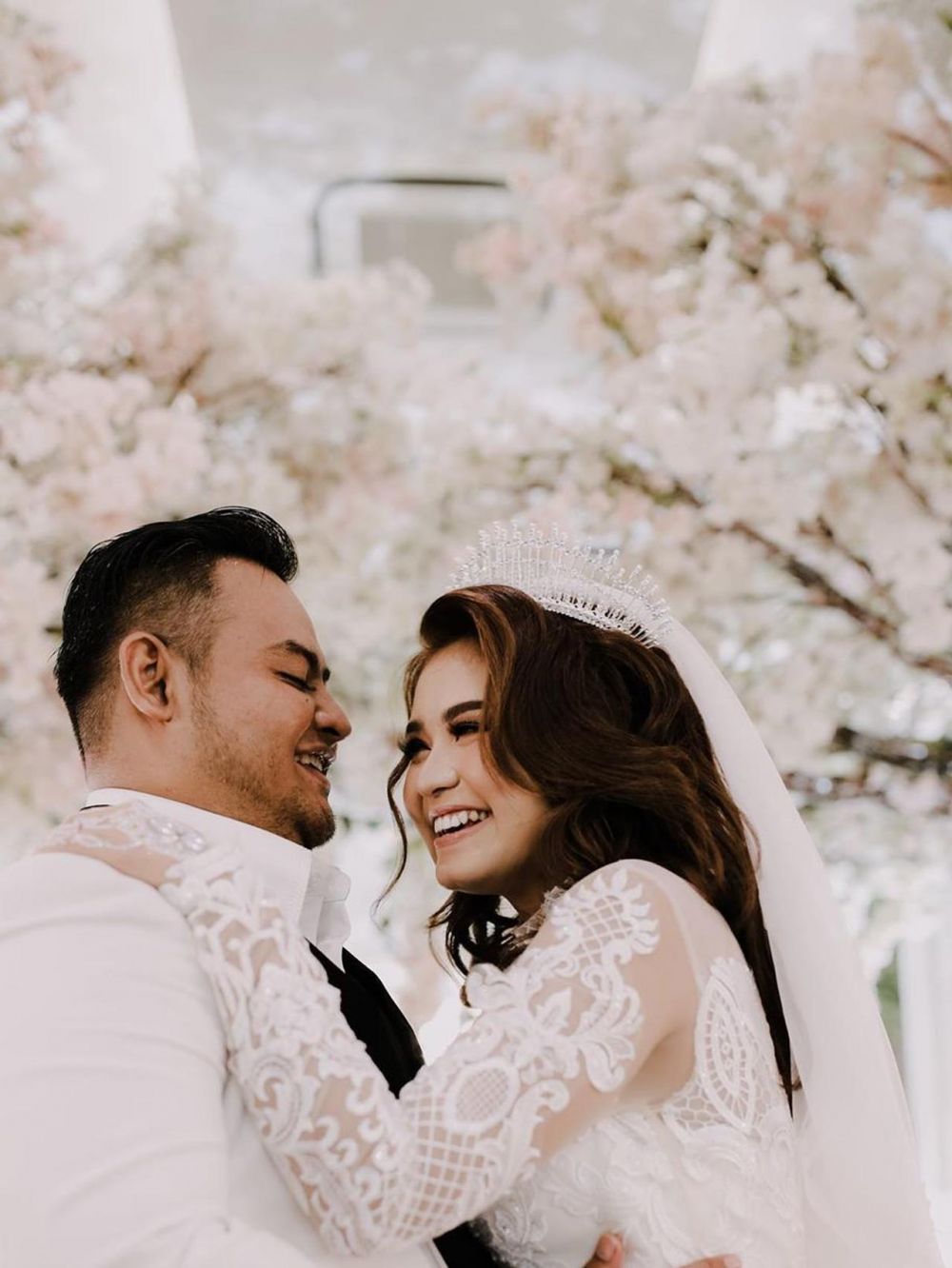 6 Pesona Rini Mentari, mantan pacar Rizky Febian yang dinikahi pilot