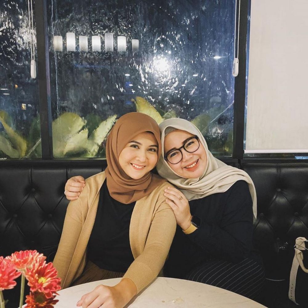 6 Momen Kesha Ratuliu dan calon ibu mertua, hangat dan akrab