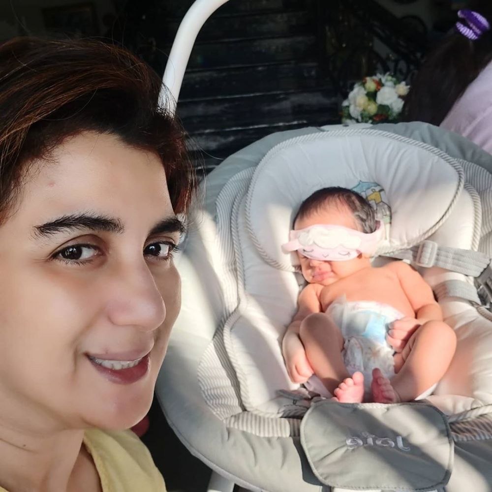 6 Potret anak ketiga Tania Nadira, paras bayi jadi sorotan