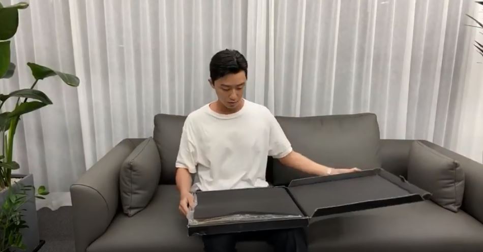 7 Potret Park Seo-joon terima Golden Play Button YouTube, panen pujian