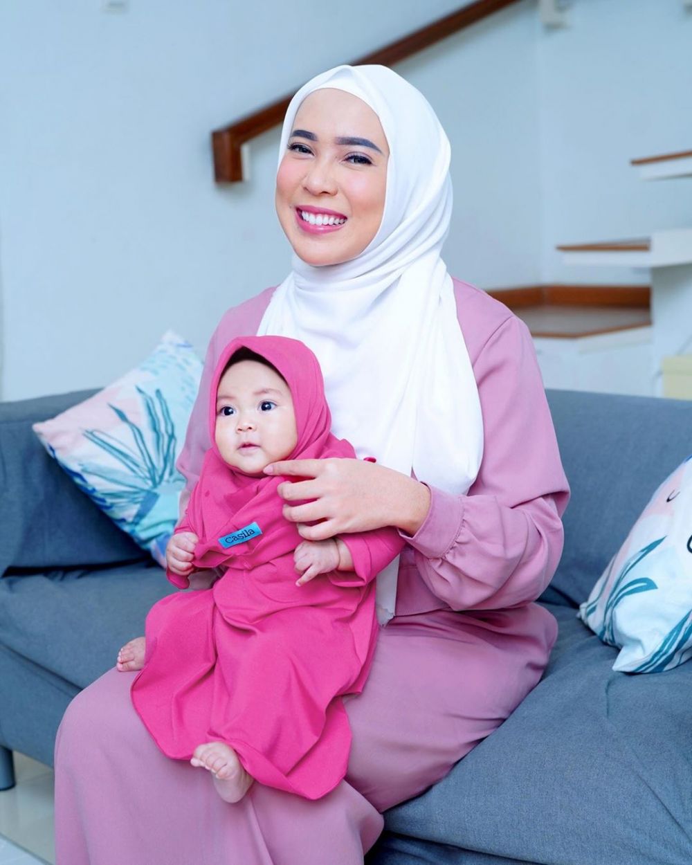 10 Potret kompak Fitri Tropica & sang putri, Sada bikin gemas