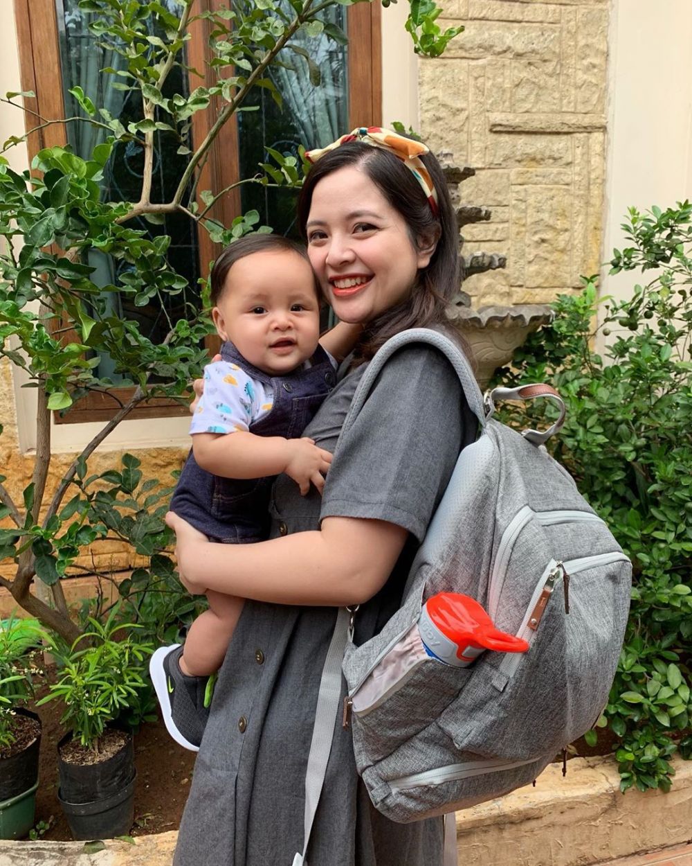 10 Penampakan rumah Tasya Kamila, bergaya modern klasik