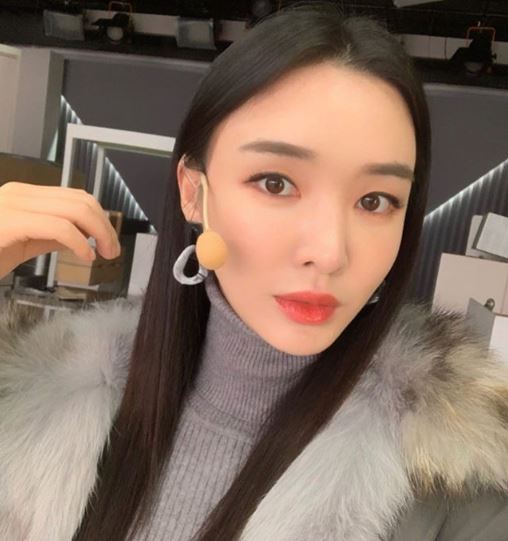 10 Pesona Lee Somin, artis Korea yang idolakan Hotman Paris