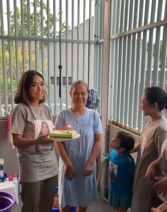 6 Momen Gisel beri kejutan ultah untuk asisten, responsnya tak terduga