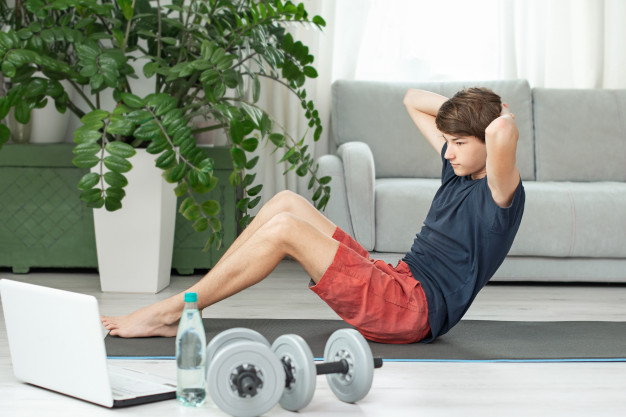 11 Manfaat push up dan sit up untuk kesehatan selama di rumah