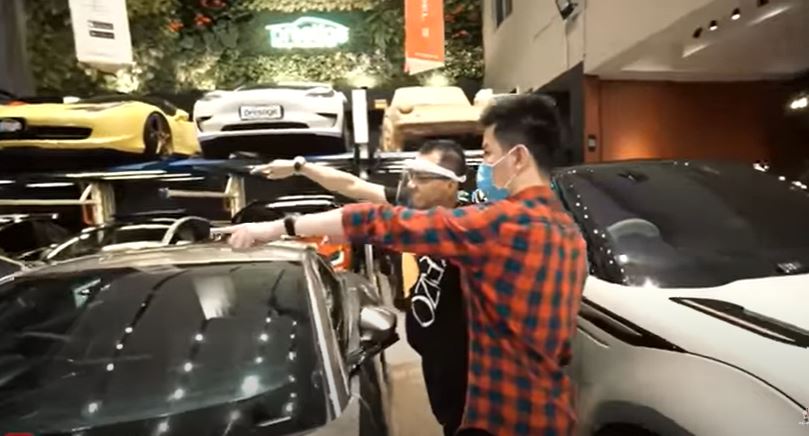 10 Potret mobil mewah baru Ashanty, canggih bisa jalan tanpa sopir