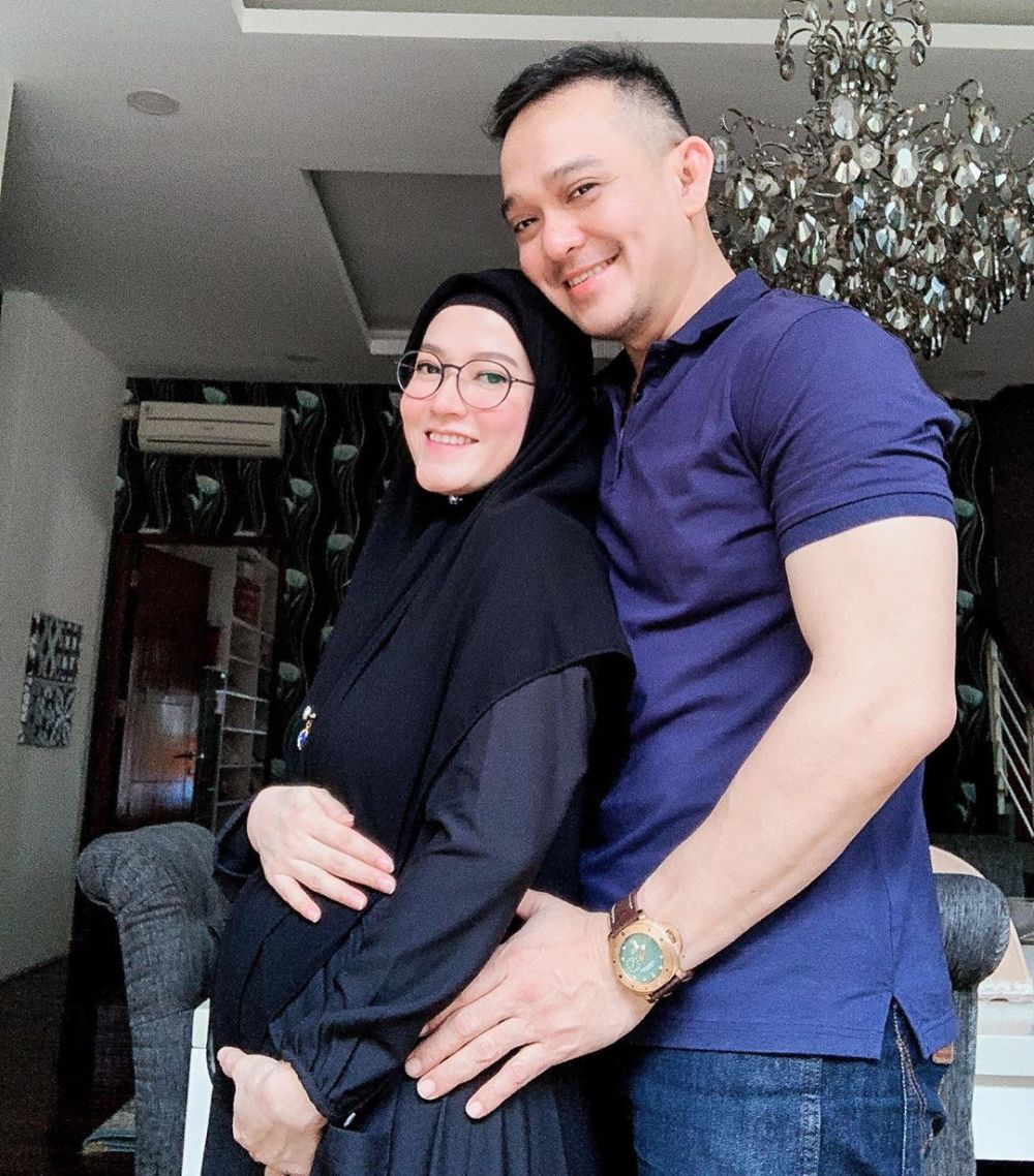 7 Tahun menanti kehamilan, ini 8 potret baby bump Lyra Virna