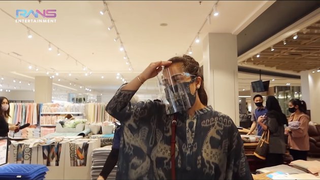 7 Momen Nagita Slavina ke mal di masa new normal