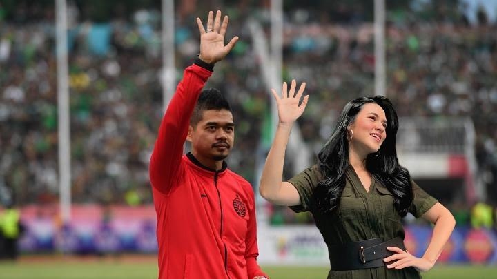 Raisa minta fotonya diedit di GBK, 11 hasilnya bikin ngakak