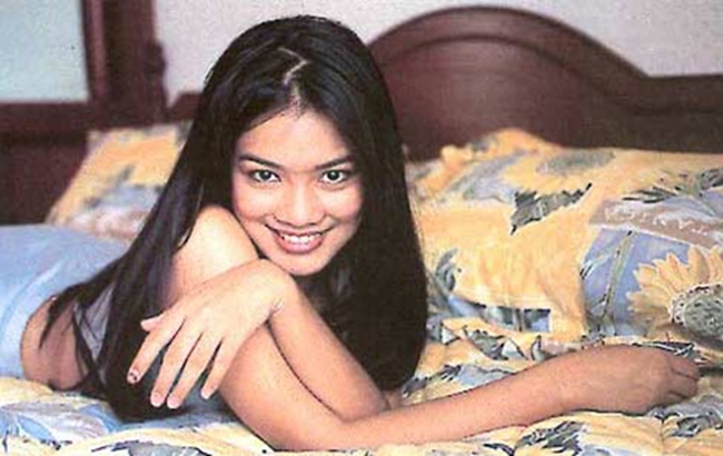 8 Pesona Titi Kamal awal karier, gaya rambutnya jadi sorotan