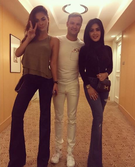 10 Potret terbaru Brenda 'Mamamia', kini jadi hot mama