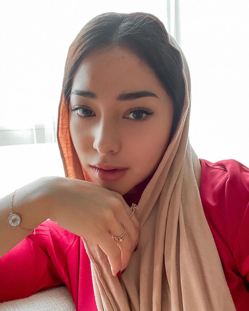 11 Penampilan terbaru Nikita Willy, semakin tertutup dan memesona