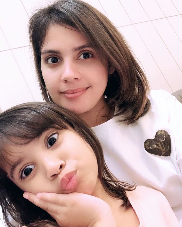 10 Potret cantik Sidah Ahmad, adik ipar Najwa Shihab