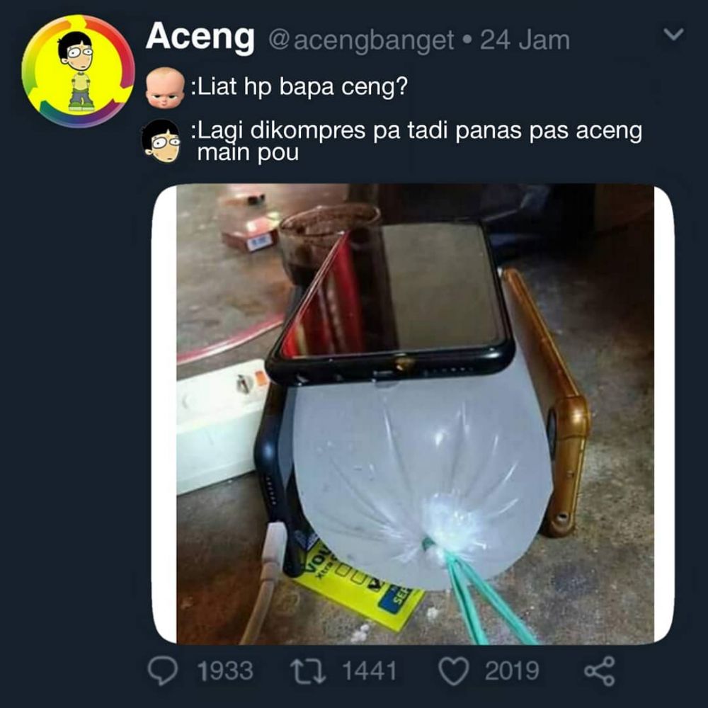 10 Meme lucu lika-liku punya handphone ini bikin senyum tipis