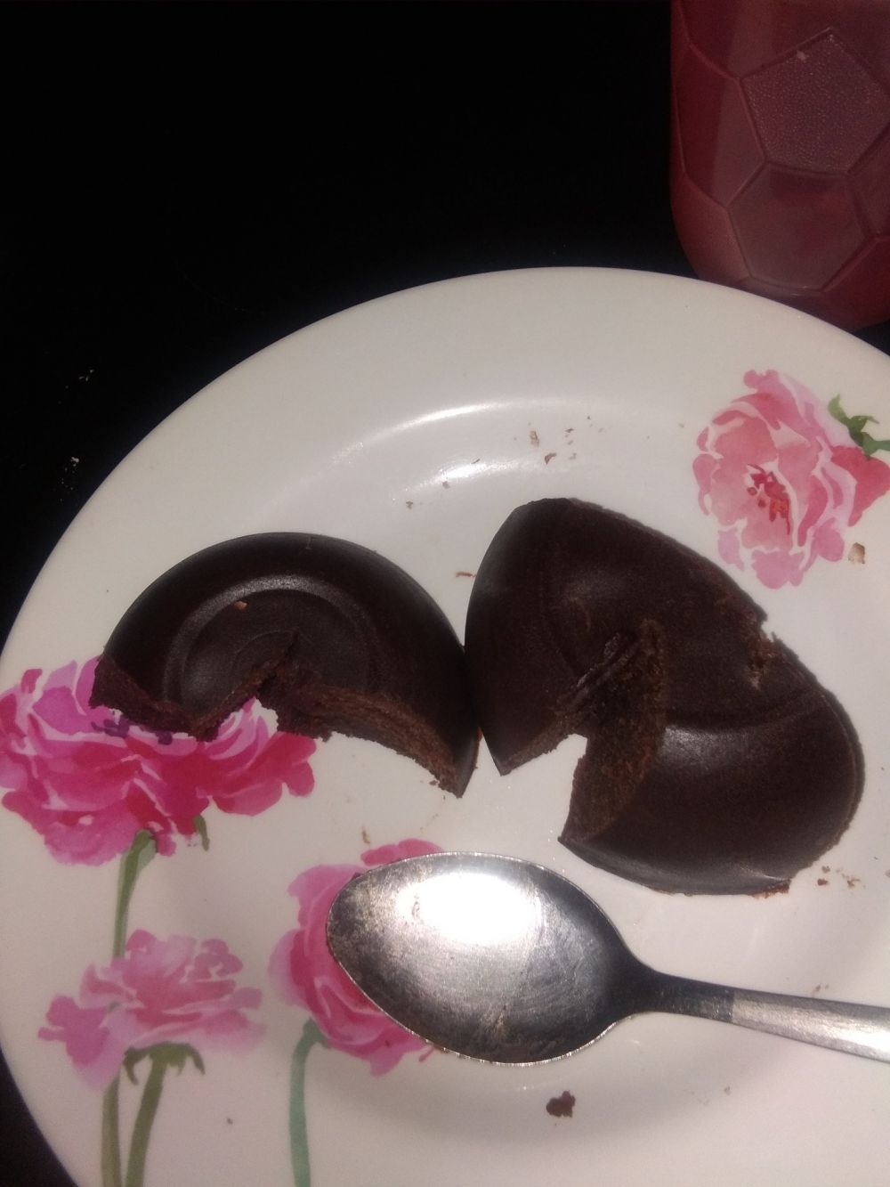 10 Penampakan lava cake gagal ini bikin ketawa jahat
