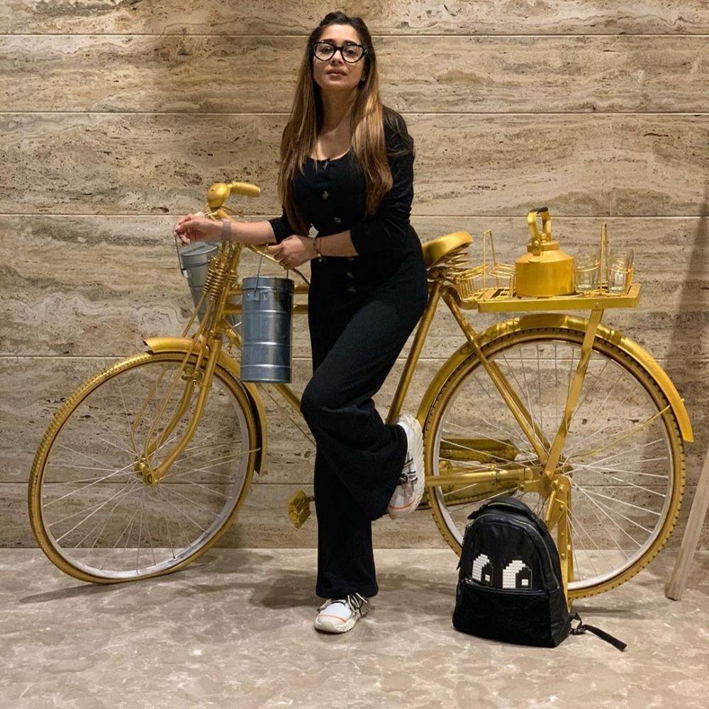 7 Potret terbaru Tina Datta pemain Uttaran, makin memesona