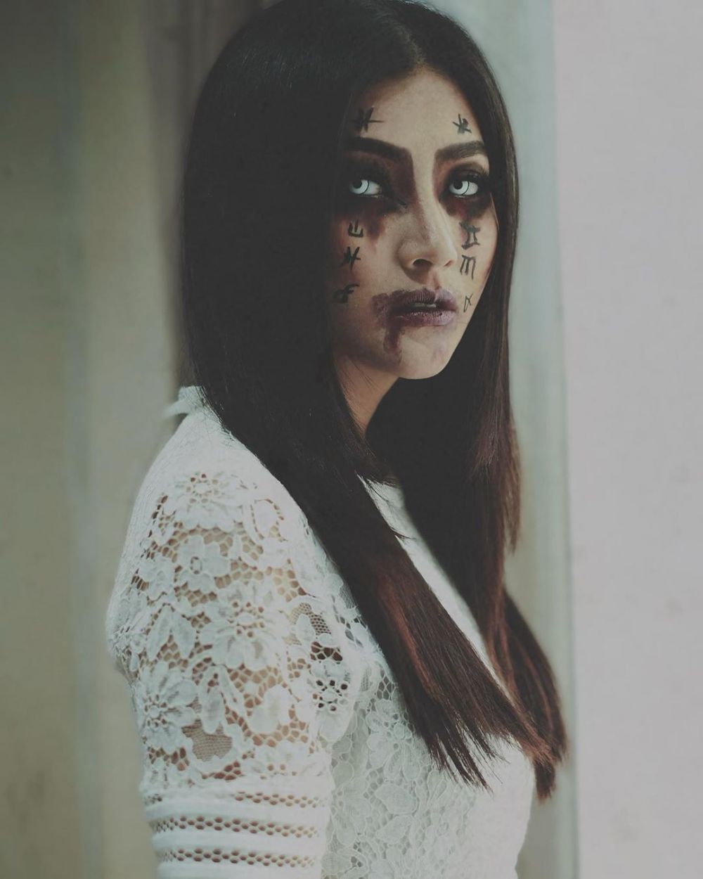 Ikut Lathi Challenge, Sarwendah undang MUA buat merias di rumah