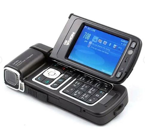 Potret 9 HP jadul ini bentuknya bikin ketawa nostalgia, unik banget