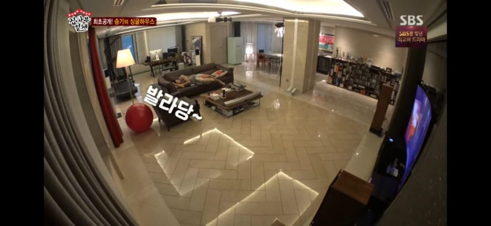 8 Potret rumah Lee Seung-gi, ruang santai curi perhatian