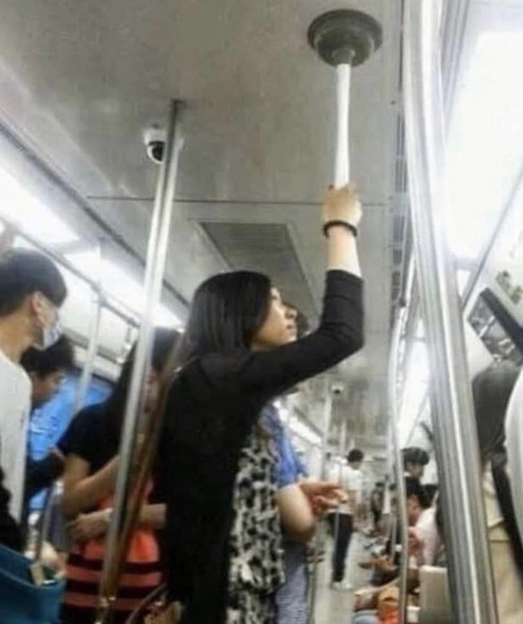 10 Potret barang apa aja bisa jadi penyelamat, bikin tepuk jidat