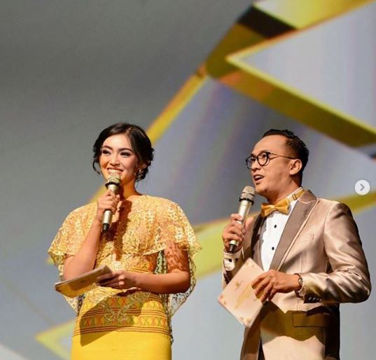 Ingat presenter acara Mamamia Steny Agustaf? Ini 8 potret terbarunya 