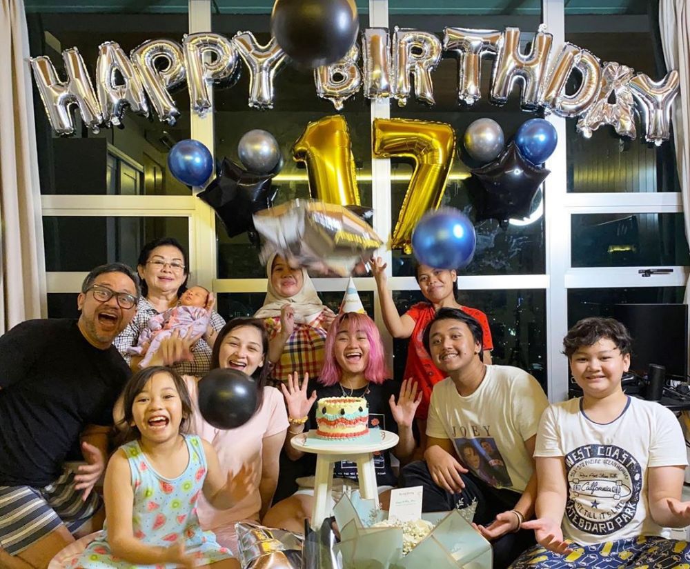 8 Potret perayaan ulang tahun anak Mona Ratuliu, berbagi ke sesama